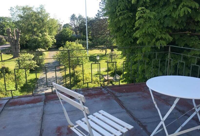 Номер Стандарт с Балконом, Gamla Gästgivaregården