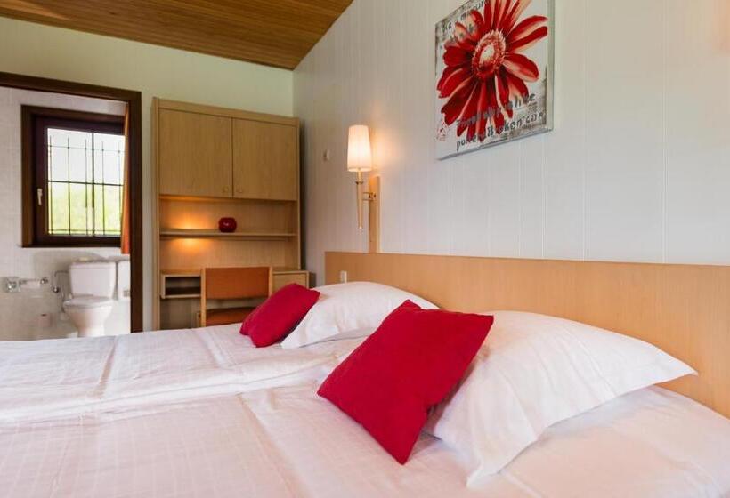 带大床的高级房间, Hostellerie D Inzepré