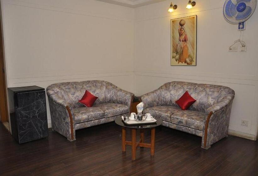 جناح, Khalsa Palace