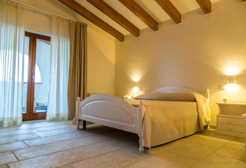 Полулюкс Одноместный с Террасой, Masseria Martellotta