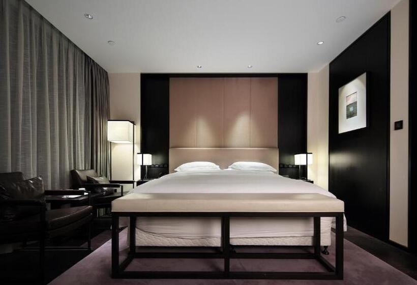 חדר פרמיום, Wuhan Ziyuan