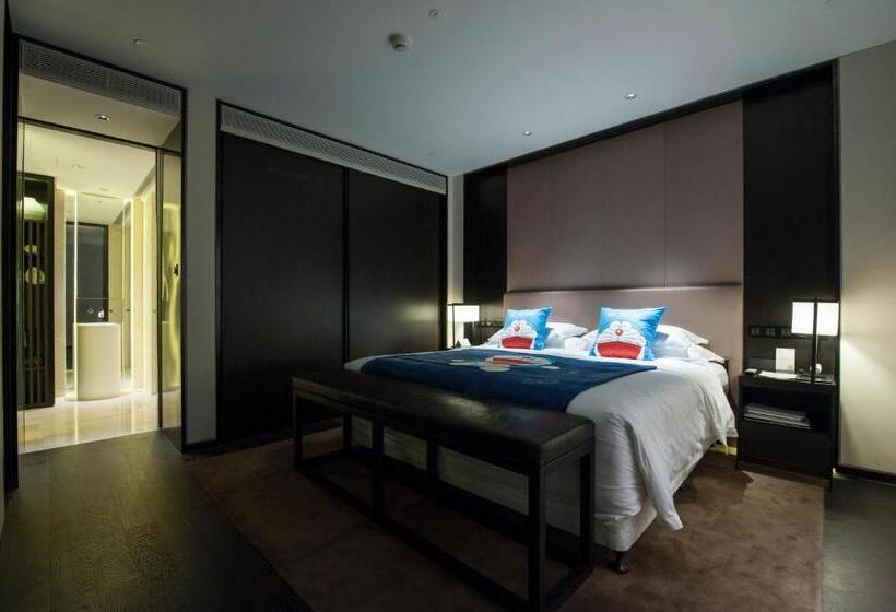 סוויטה משפחתית, Wuhan Ziyuan