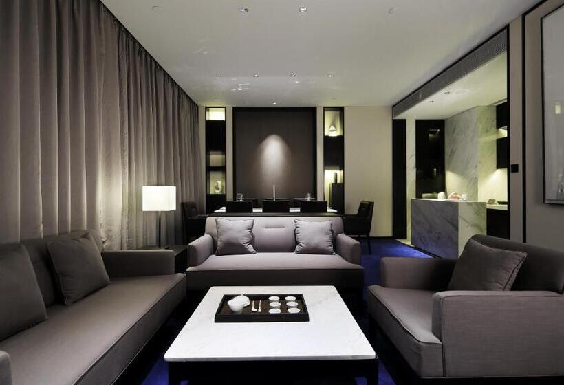 סוויטת פרמיום, Wuhan Ziyuan