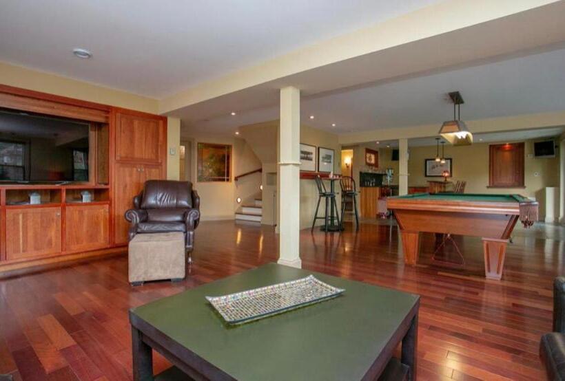 디럭스 스위트, Luxury Bachelor By Halifax Waterfront  Hot Tub