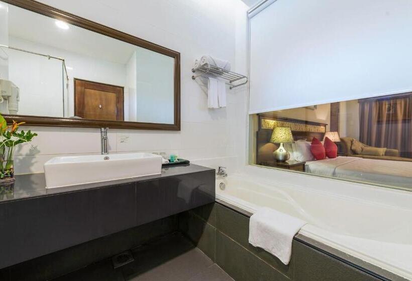 غرفة ديلوكس سرير كينج, Tok Aman Bali Beach Resort @ Beachfront