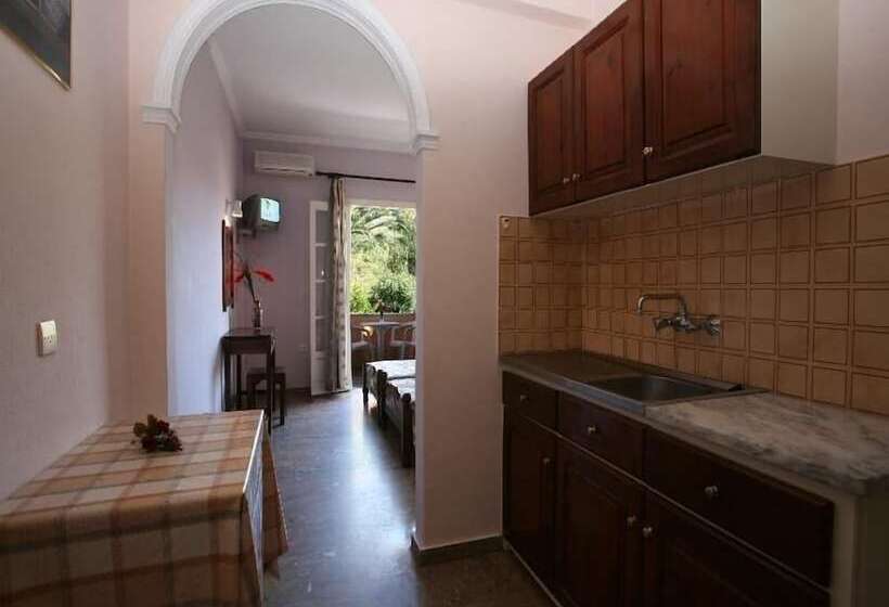 דירת שלושה חדרים, Alexis Apartments Benitses