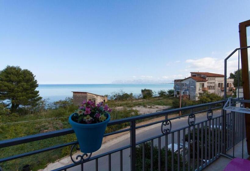 Triple Room Sea View, B&b A Mare