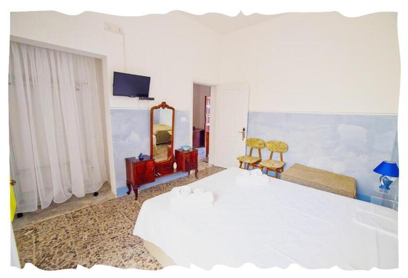 חדר בסיסי, B&b Mareggiata