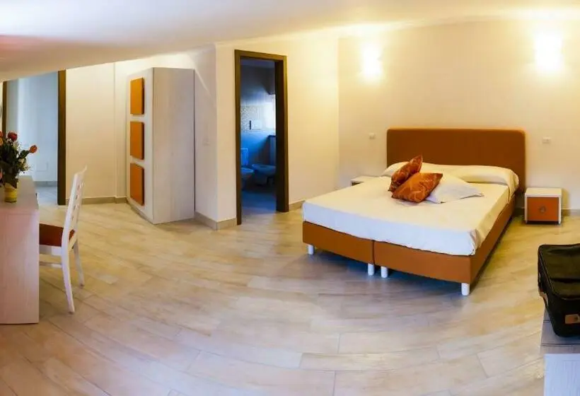 اتاق استاندارد سه تخته با چشم‌انداز باغ, B&b Back To Sorrento
