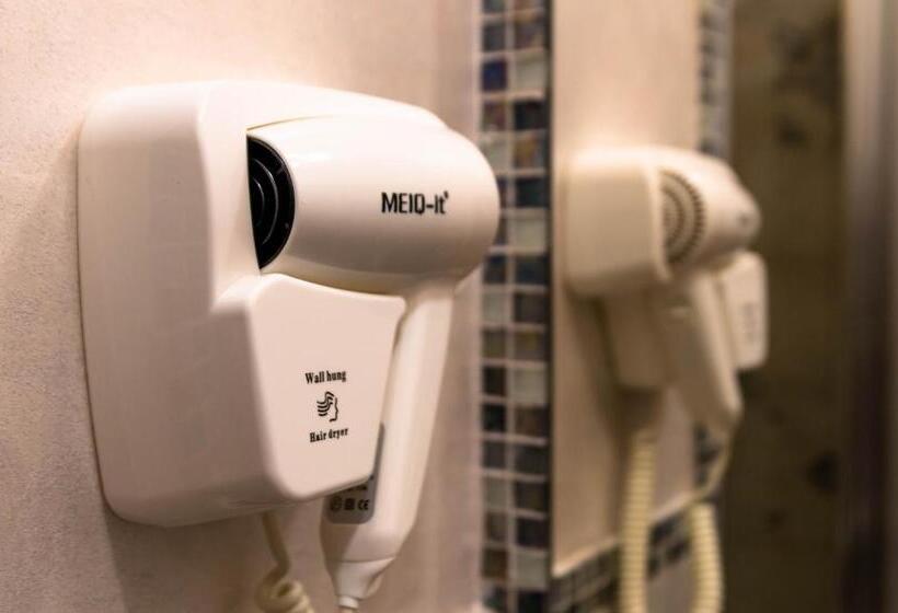 اتاق عادی, Roma Charming Rooms