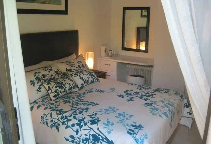 スタンダードルーム, Swallows Nest B&b