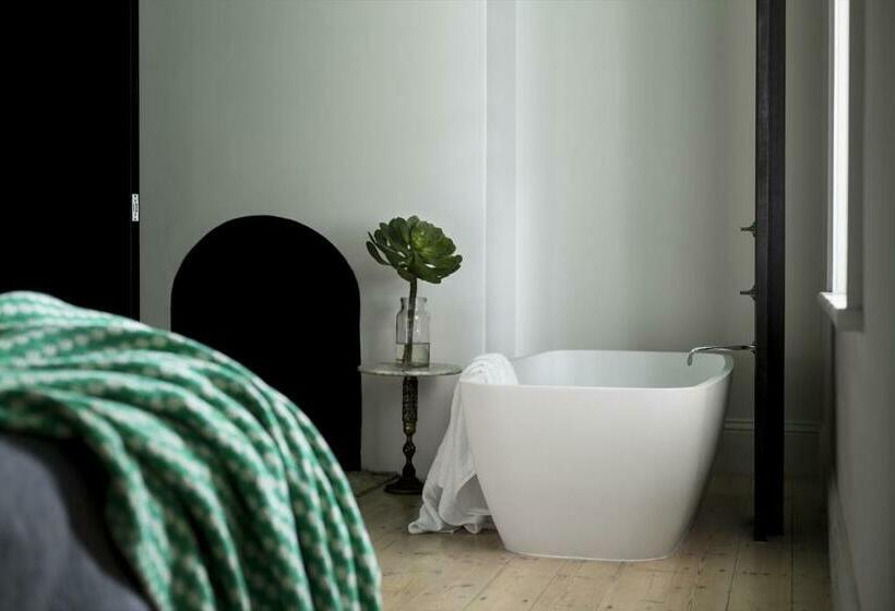 キングサイズベッドのスイートルーム, Drift House