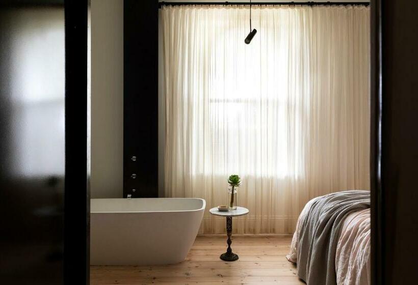 キングサイズベッドのスイートルーム, Drift House