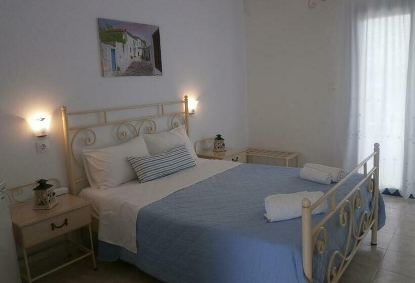 اتاق استاندارد با چشمانداز دریا, Flisvos