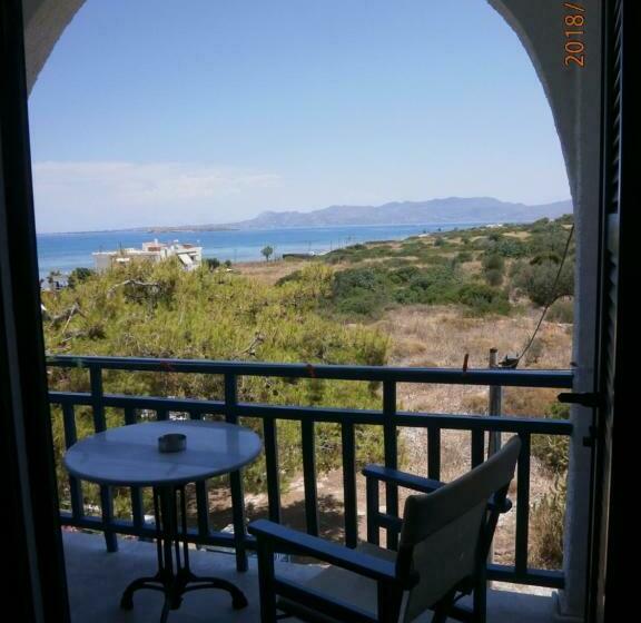 اتاق استاندارد با چشمانداز دریا, Flisvos