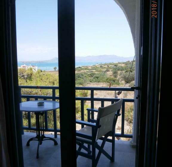 اتاق استاندارد با چشمانداز دریا, Flisvos