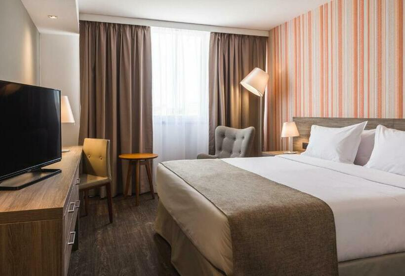 آپارتمان یک خوابه با دری مشترک که هال را جدا می کند., Frontier Hotel Rivera