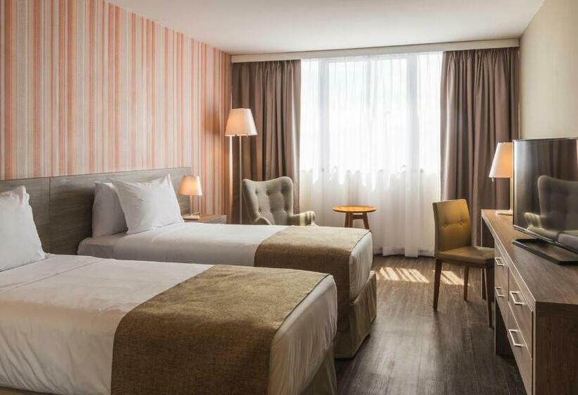 آپارتمان یک خوابه با دری مشترک که هال را جدا می کند., Frontier Hotel Rivera