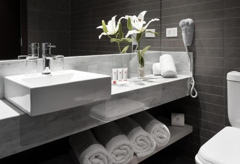 آپارتمان یک خوابه با دری مشترک که هال را جدا می کند., Frontier Hotel Rivera