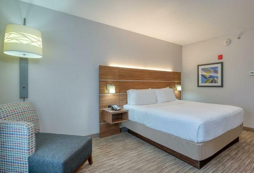 Номер Стандарт, Holiday Inn Express Troy, An Ihg