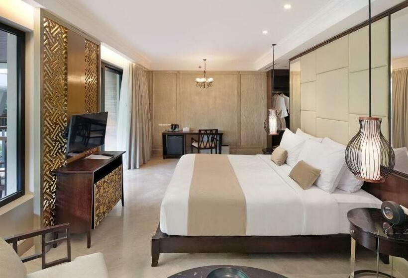 غرفة بريميوم مطلة على حمام السباحة, Jambuluwuk Oceano Seminyak