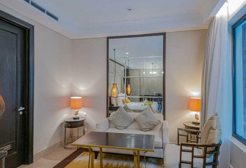 Номер Premium Вид на Бассейн, Jambuluwuk Oceano Seminyak