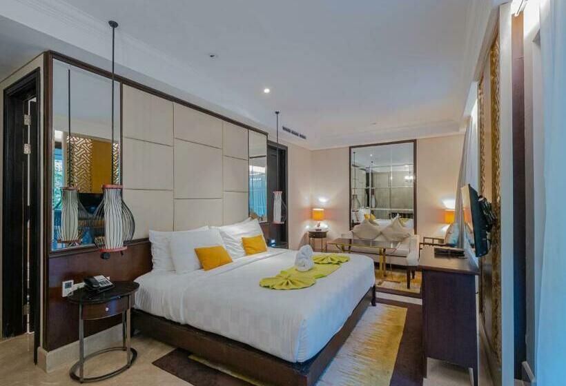 غرفة بريميوم مطلة على حمام السباحة, Jambuluwuk Oceano Seminyak