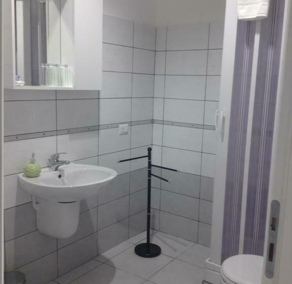 四人标准间, Residence Palomba