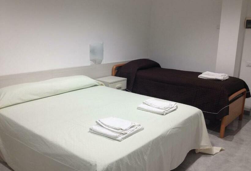 标准三人间, Residence Palomba