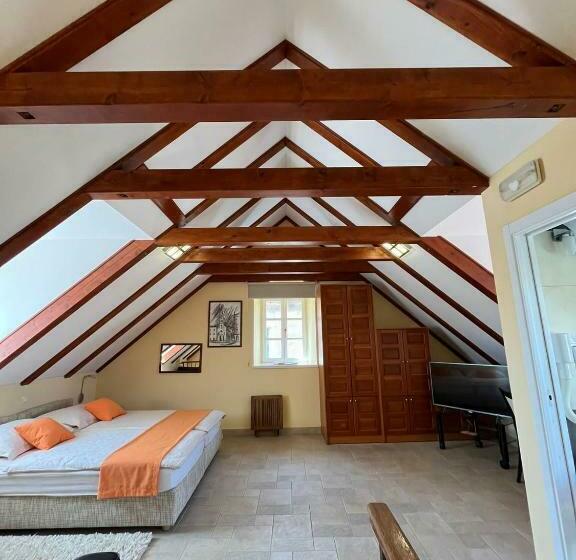 اتاق سوپریور با چشم‌انداز شهر, Rooms Toni Palace