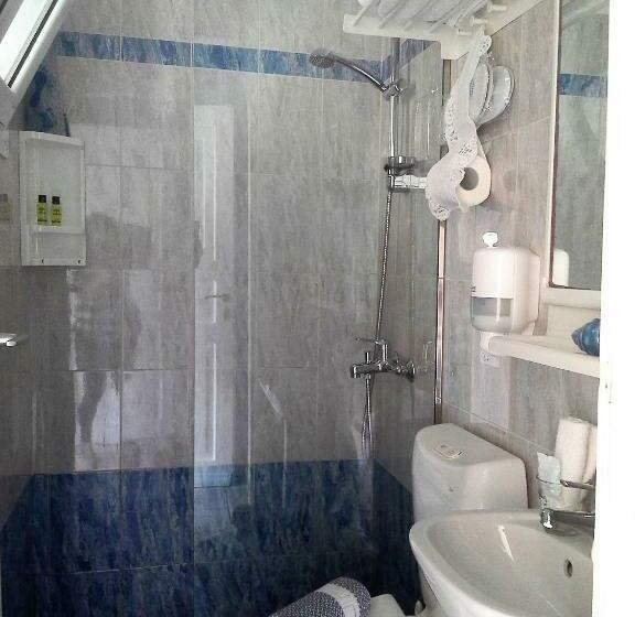 Standardzimmer mit Ausblick, Lotza Studios