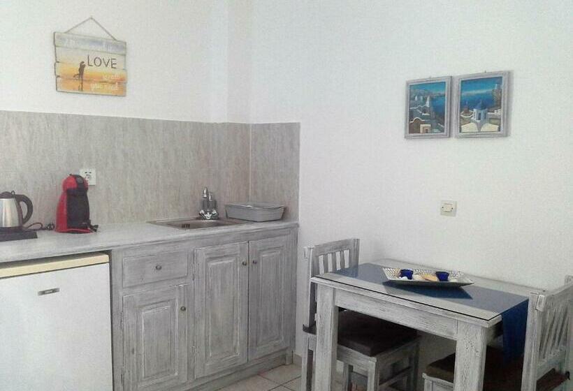 Standardzimmer mit Ausblick, Lotza Studios