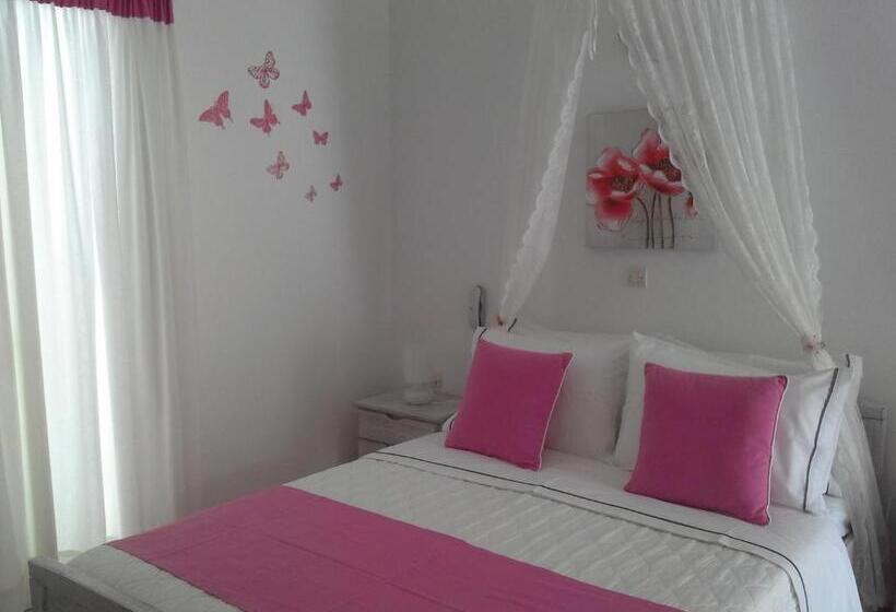 Standardzimmer mit Ausblick, Lotza Studios