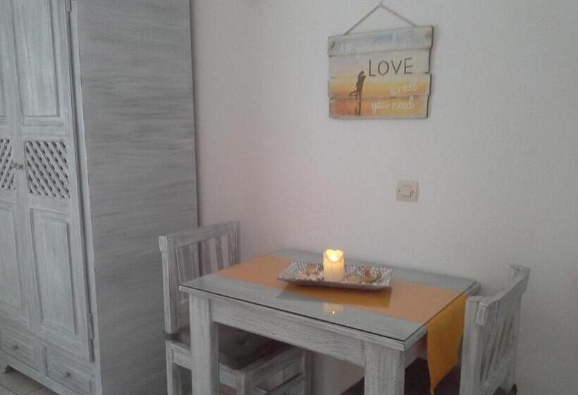 Standardzimmer mit Ausblick, Lotza Studios