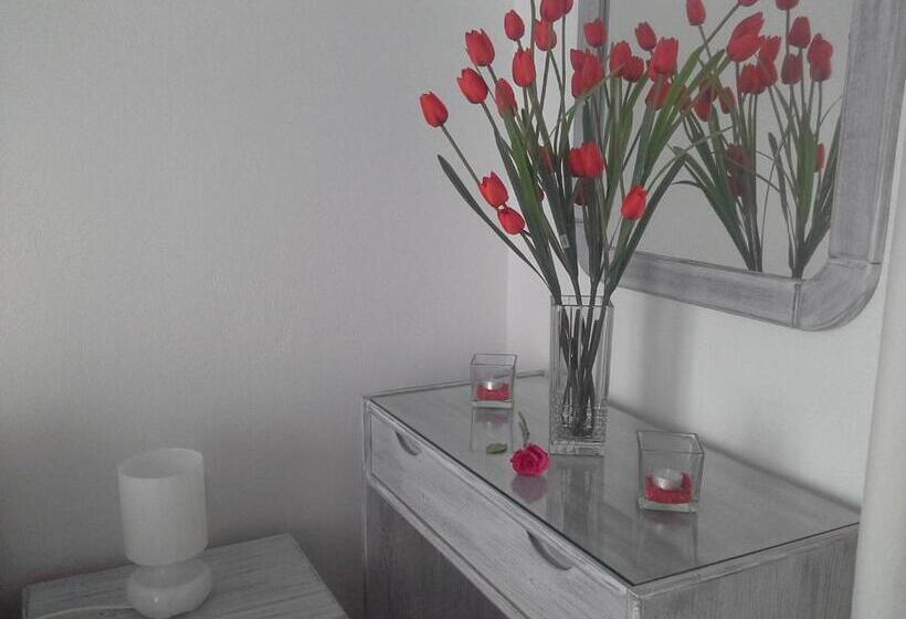 1 Schlafzimmer Apartment mit Blick, Lotza Studios