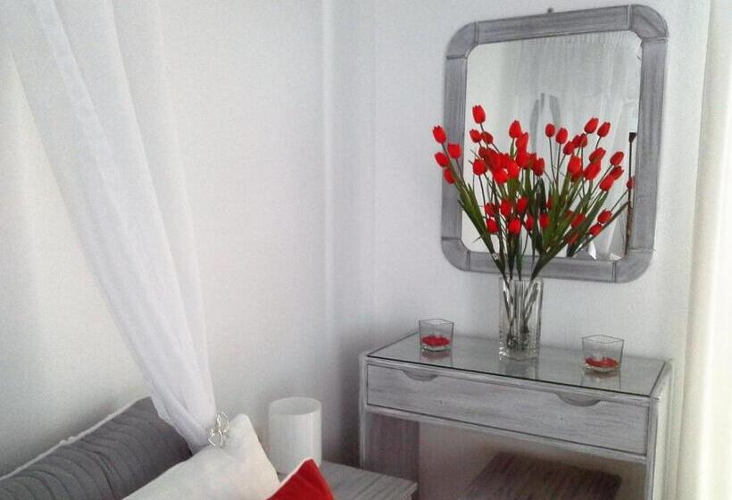 1 Schlafzimmer Apartment mit Blick, Lotza Studios