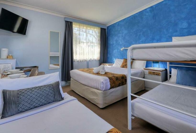 חדר משפחתי, Bushmans Retreat Motor Inn