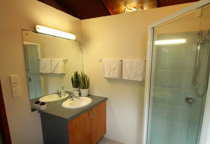 بانگلوی استاندارد, Muri Lagoon View Bungalows Hillside Bungalow