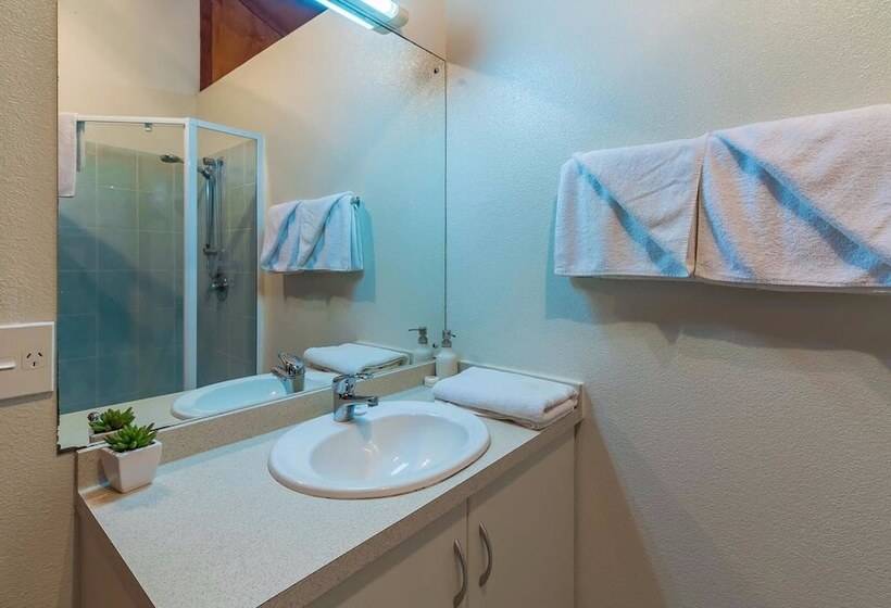 بانگلوی استاندارد, Muri Lagoon View Bungalows Hillside Bungalow