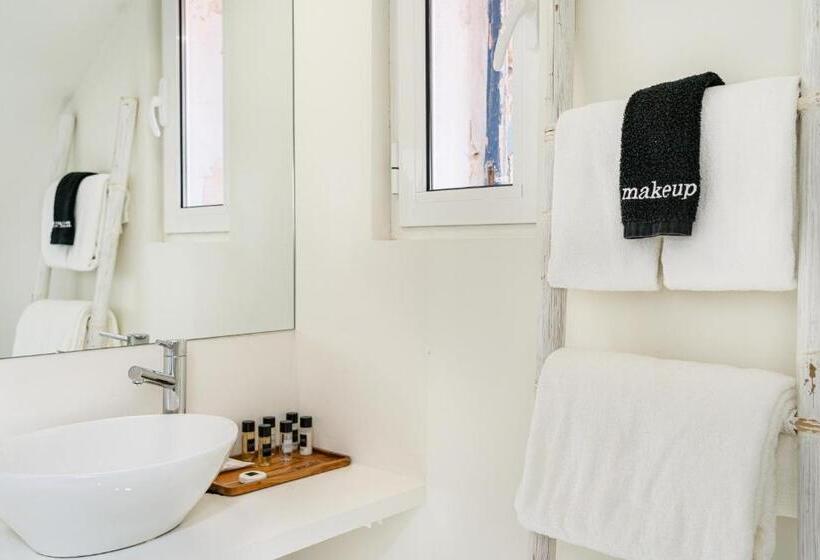 اتاق استاندارد, Chiado 44