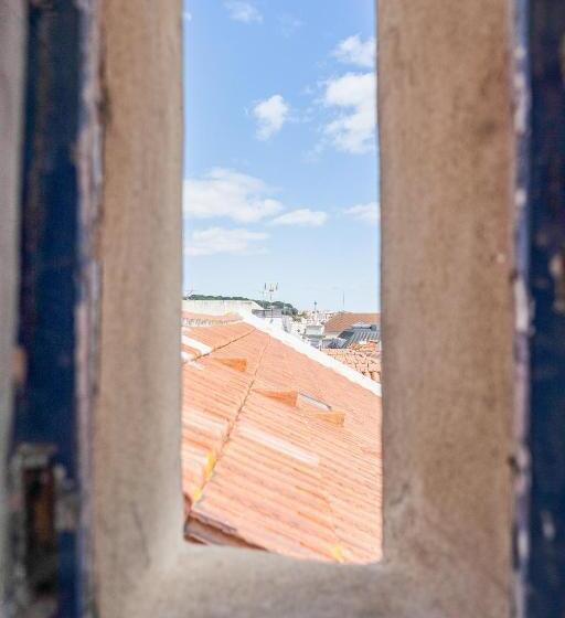 اتاق استاندارد, Chiado 44