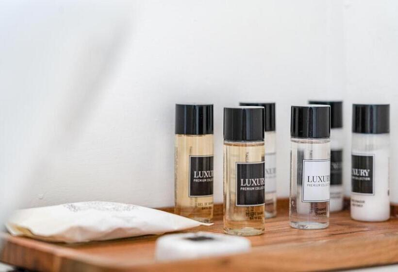 اتاق استاندارد, Chiado 44