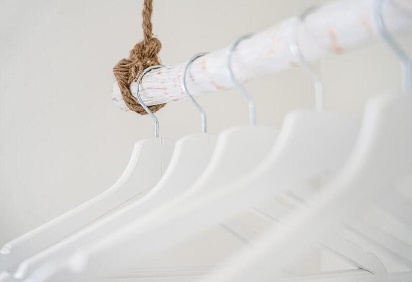 اتاق استاندارد, Chiado 44