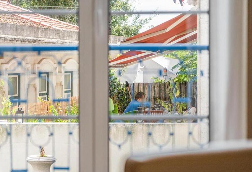 اتاق سوپریور با چشمانداز شهر, Chiado 44