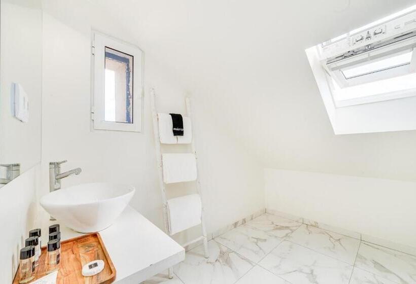 اتاق استاندارد, Chiado 44