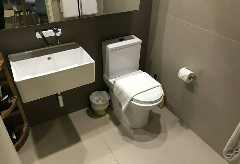 شقة غرفة واحدة, Winston Apartments