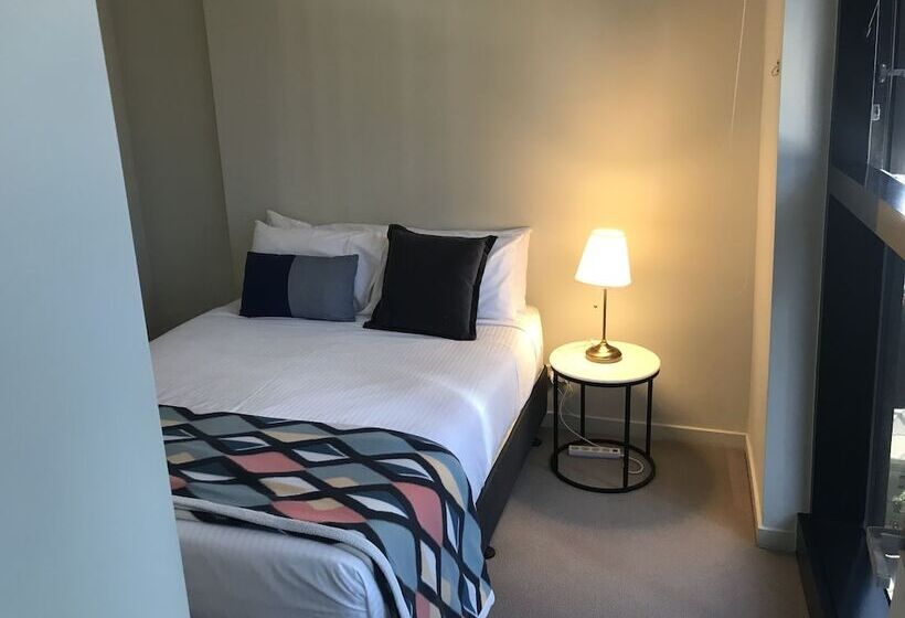 شقة غرفتين, Winston Apartments