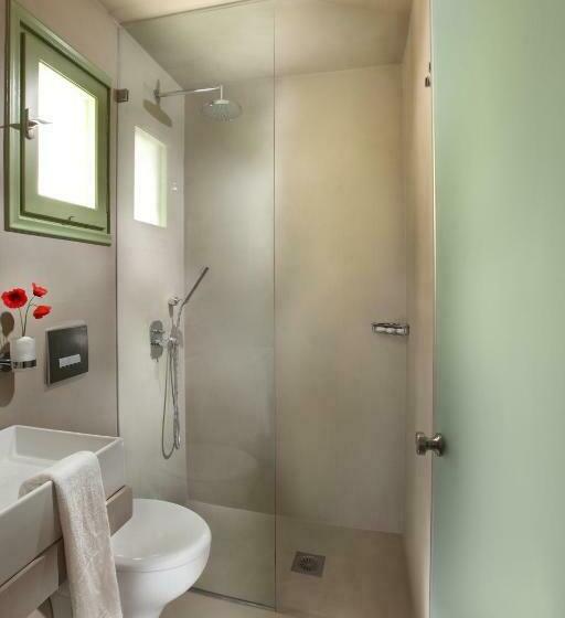 غرفة قياسية مطلّة علي البحر, Xerolithia