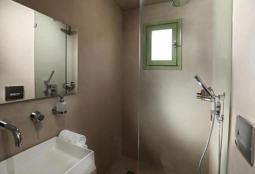 غرفة قياسية مطلّة علي الحديقة, Xerolithia