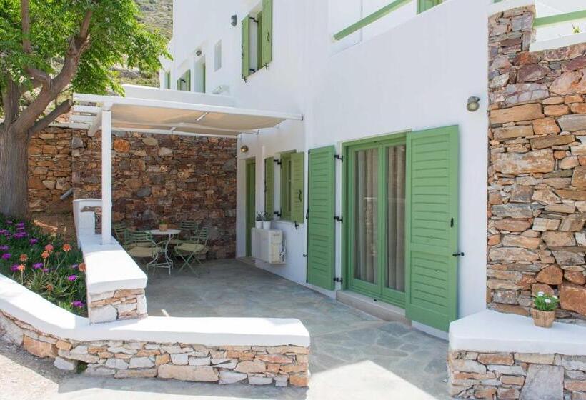 غرفة ديلوكس ثلاثية, Xerolithia